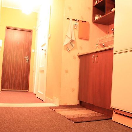 Pokoje Na Chmielnej 2 Hostel วอร์ซอ ภายนอก รูปภาพ