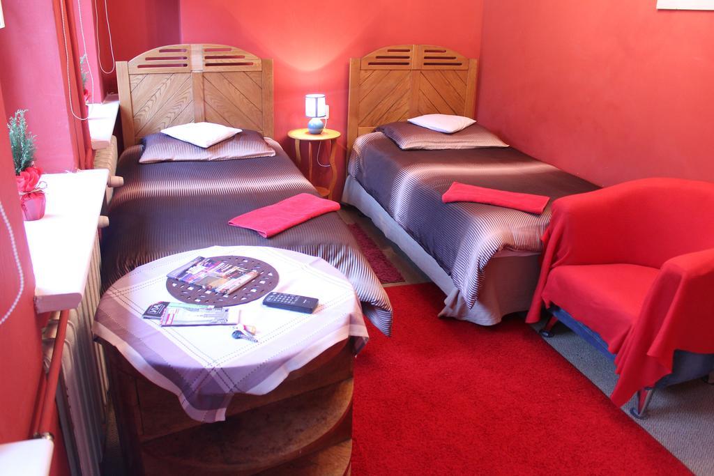 Pokoje Na Chmielnej 2 Hostel วอร์ซอ ห้อง รูปภาพ